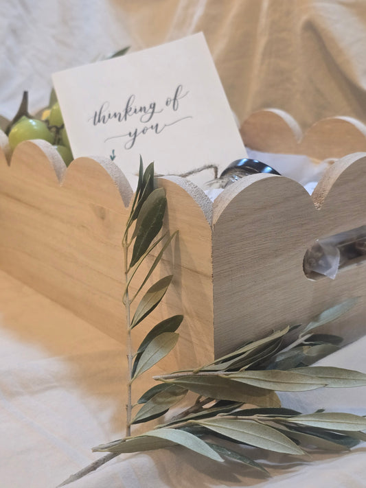 ✨ Herbal Wellness Gift Box – Tea, Honey & Fresh Fruits ✨